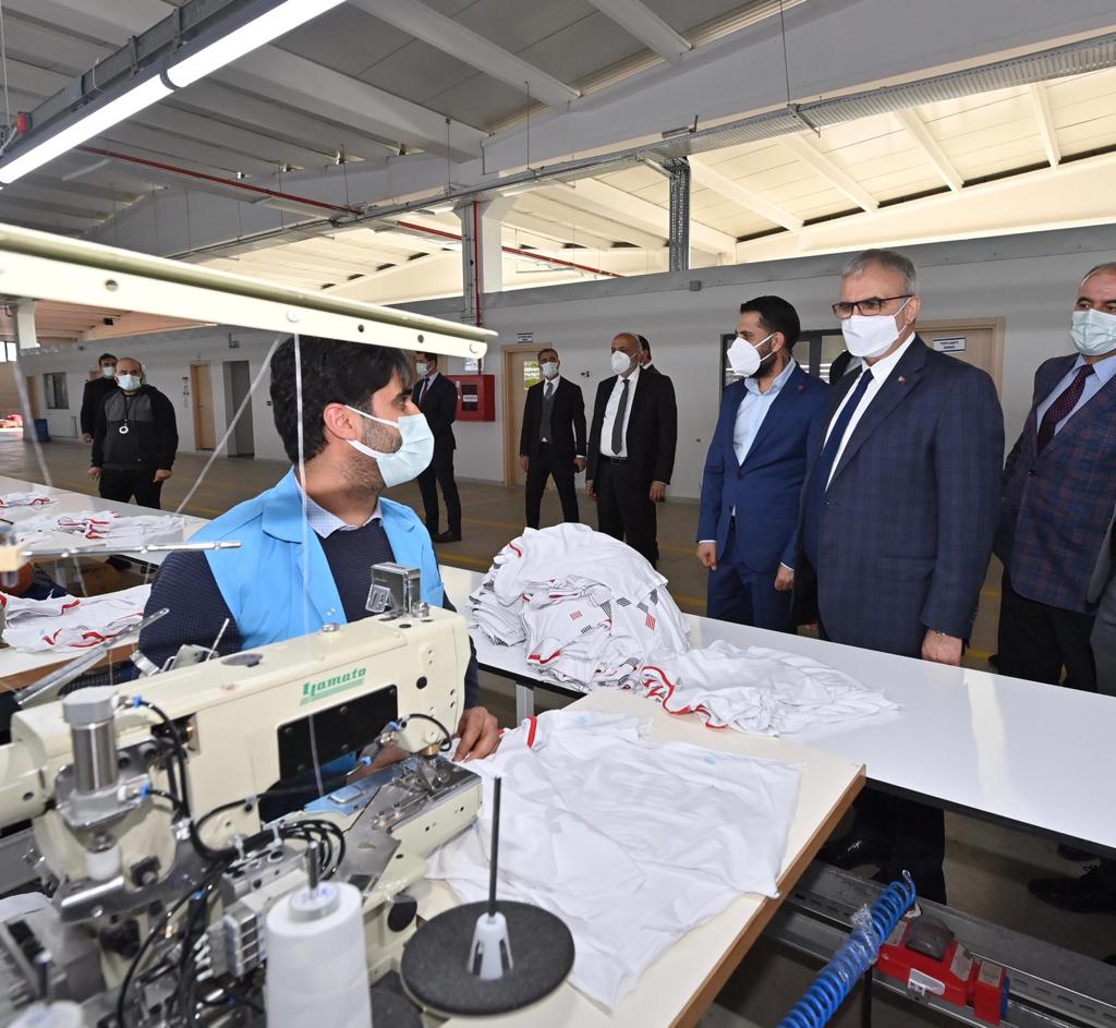 Valimiz Münir Karaloğlu Tekstil İhtisas OSB alanında bulunan fabrikalarda incelemeler yaptı.